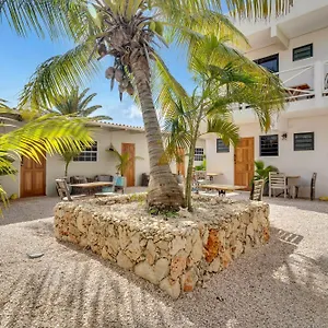 The Hut Bonaire Hotel